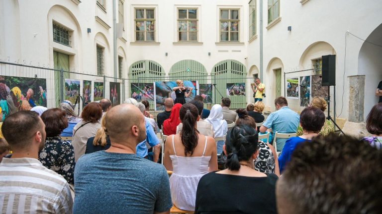 292151737_407256608113692_9034180858858928456_n